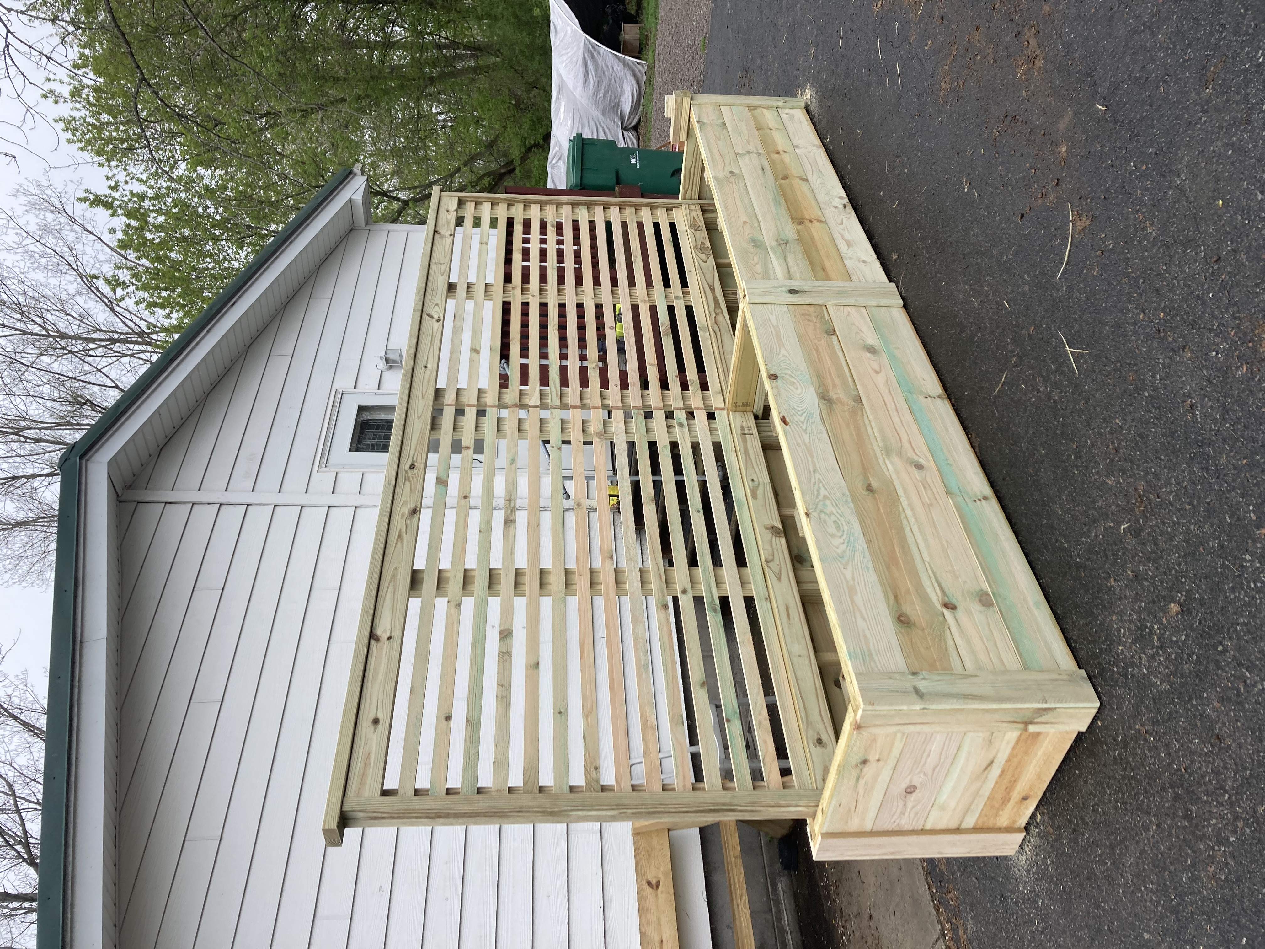 A Large Lattice Planter